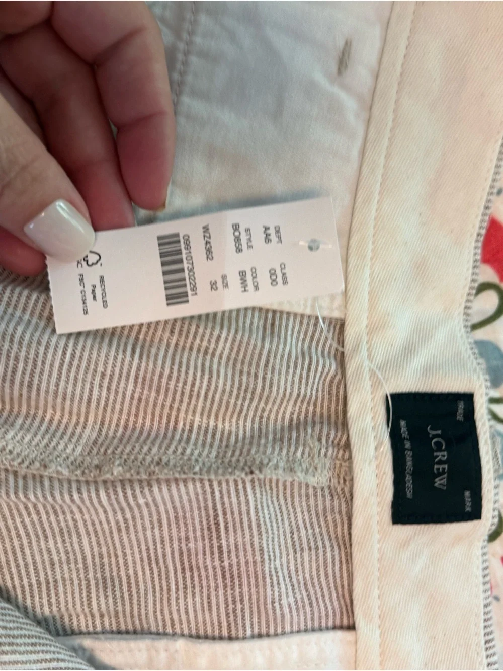 New with Tags- Men's J. Crew 100% Linen tan 9” Shorts - Light Tan- size 32